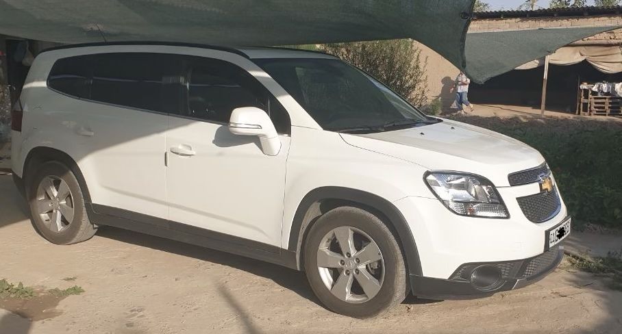 Срочна продается Chevrolet Orlando 3 позиция 2017г