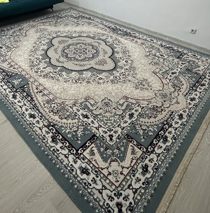 Продам ковёр в хорошом сосотоянии