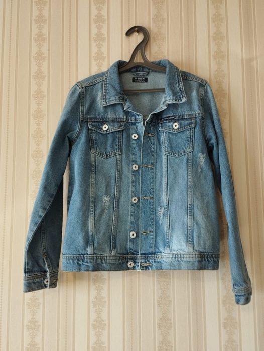 Куртка джинсовая