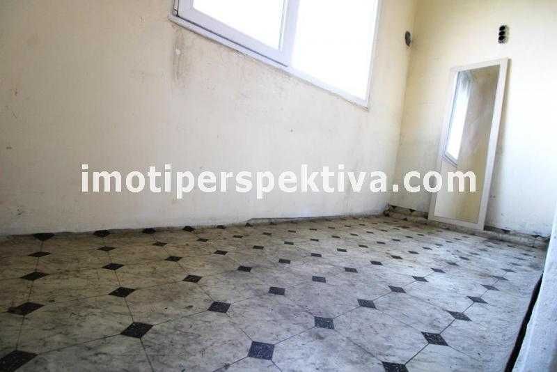Продава се Тристаен апартамент в Пловдив, Кючук Париж - 88 кв.м за 719 €/кв.м - Снимка #12