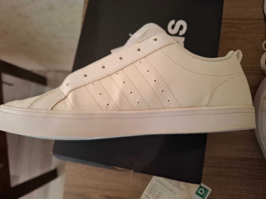 Бели кецове ADIDAS - Номер 43