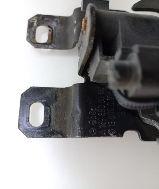 Broasca capota A1698800060 Mercedes-Benz A-Class W169