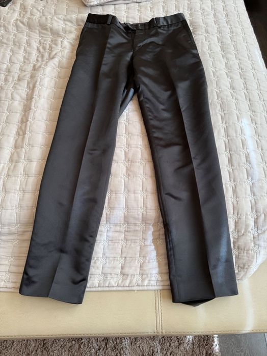 Черен костюм            .