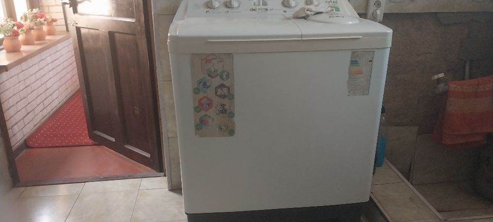 Продаётся машинка пол автомата хорошем состаянии