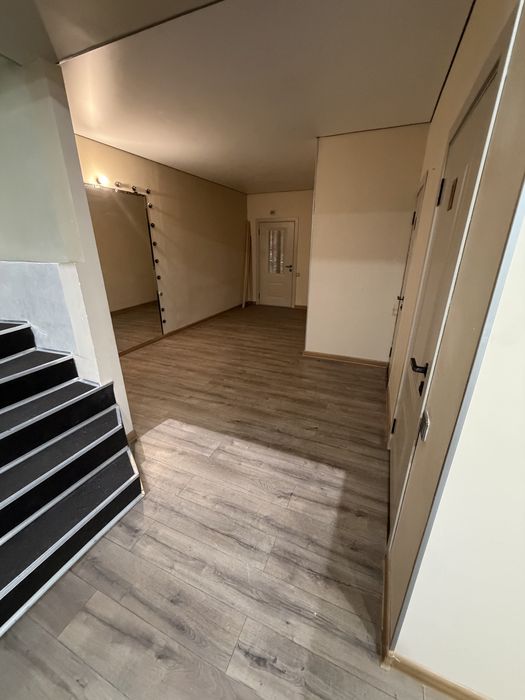 Отдам бесплатно кафель ламинат и прочие