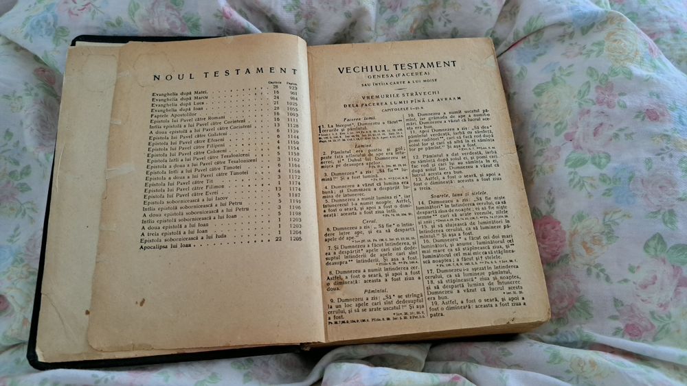 Biblie Veche anii 1940"  Cu trimiteri