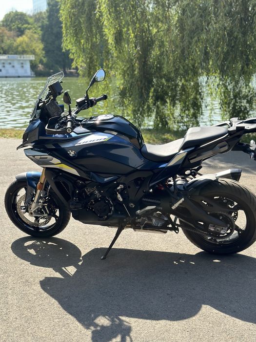 Motocicleta BMW S 1000 XR