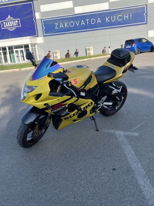 SUZUKI GSXR 600  Sotiladi speed 299/km
