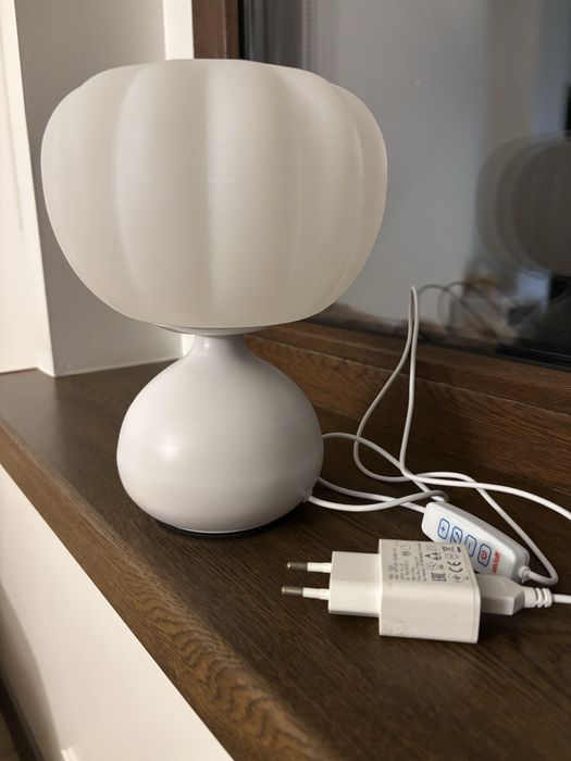 Настольная лампа