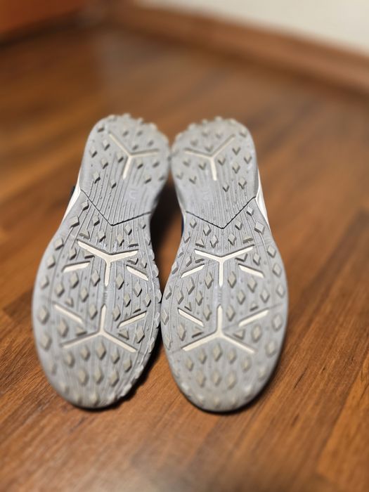 Adidasi copii pentru fotbal teren sintetic, marime 34