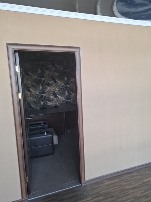 Аренда 100 кв м 2 этаж