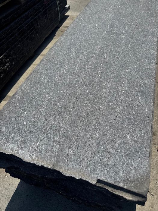 Гранат травертин мрамор ступени подоконники