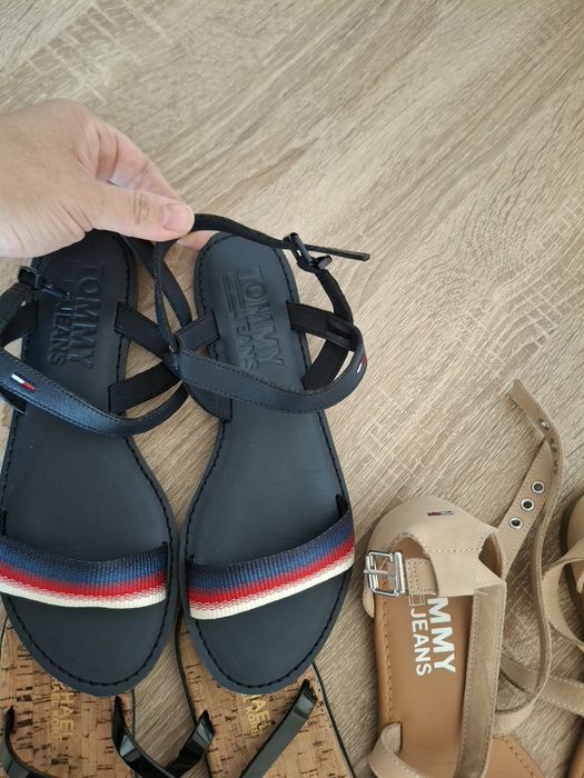 Дамски сандали и чехли Tommy