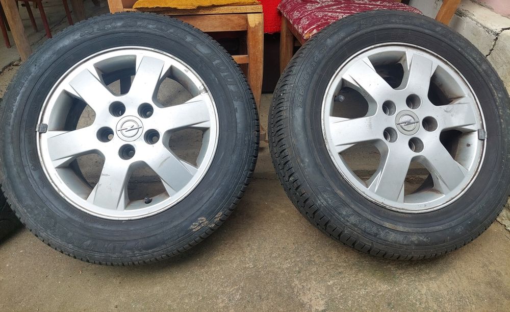 Vând  set jante aluminiu