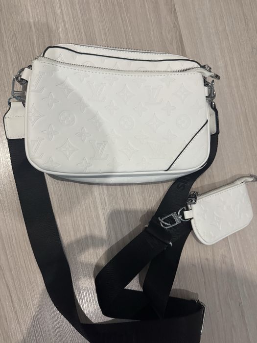 Чанти Чантички Trapstar Supreme Carhart Louis Vuitton