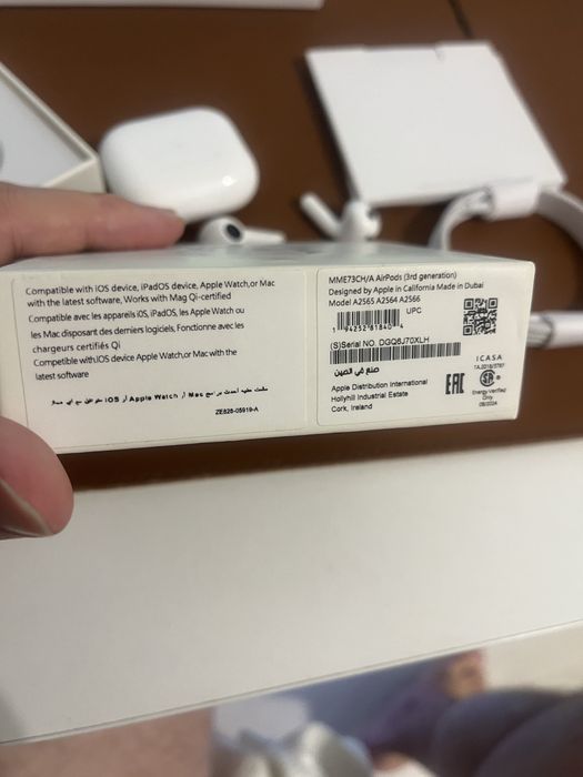 AirPods 3 поколоение