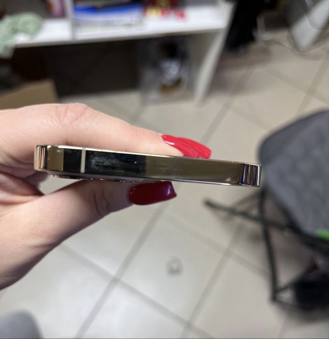 Продам срочно Iphone 12 pro 128 gb