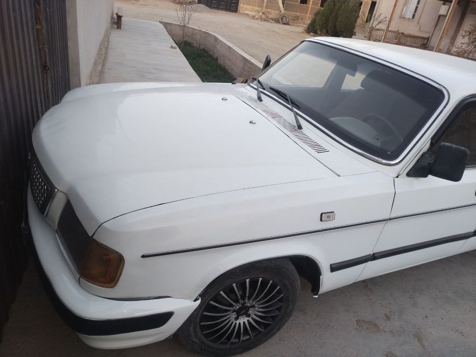 3110 sotiladi zor moshin