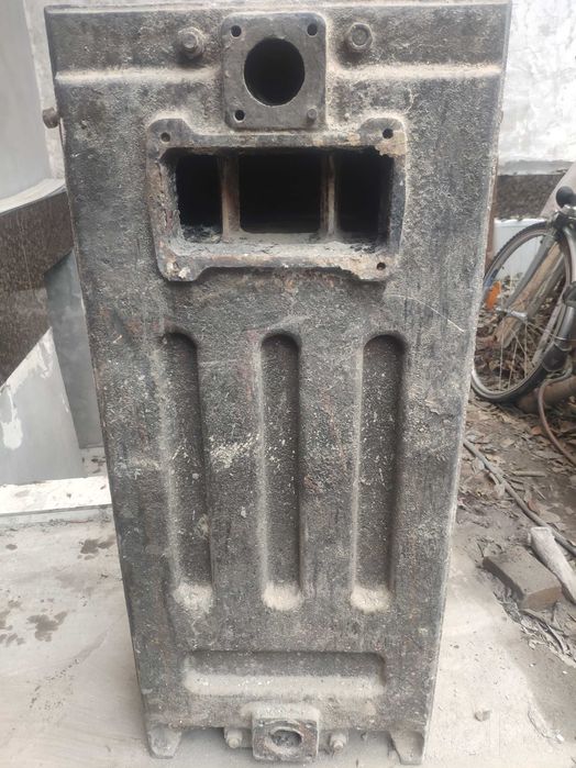 Продаются два котла из чугуна