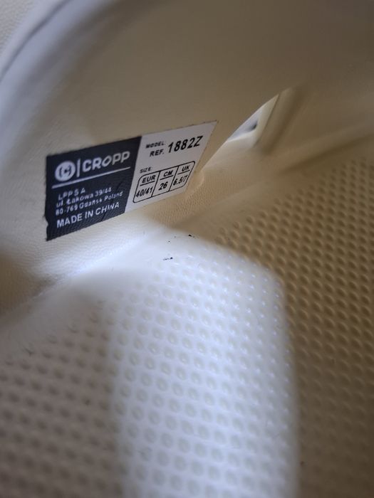 Papuci noi crem Cropp