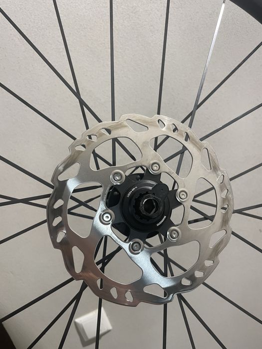 Roti bicicleta carbon Level, cauciucuri maxis, disc