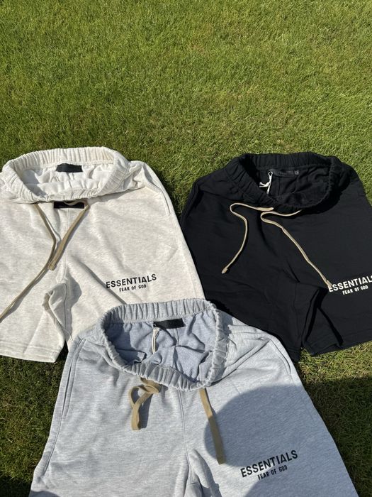 Pantaloni scurti ESSENTIALS  / Colectie 2026