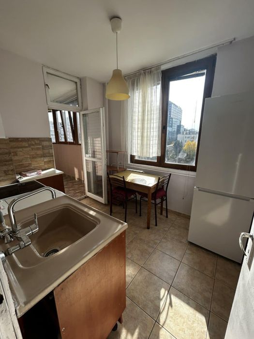 Дава се под наем Едностаен апартамент в София, Полигона - 57 кв.м за 407.49 € - Снимка #2