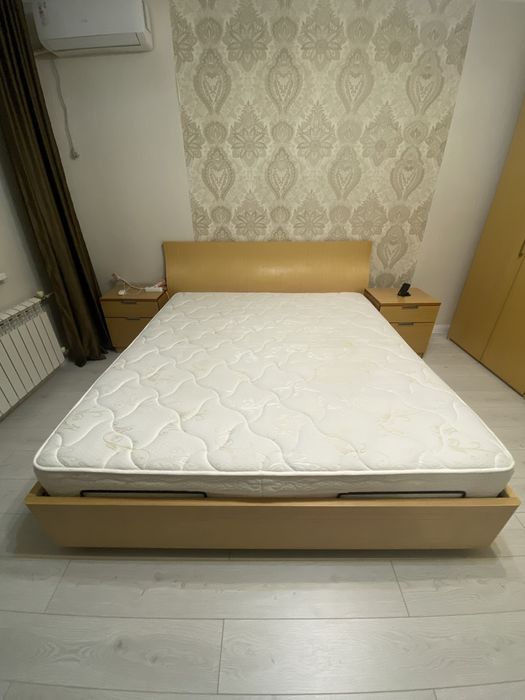 Спальная кровать