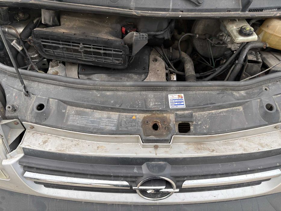 DEZMEMBREZ PIESE OPEL VIVARO 1.9 DTI 6 trepte 74 KW tip F9Q 8+1 locuri 2004 Renault TRAFIC