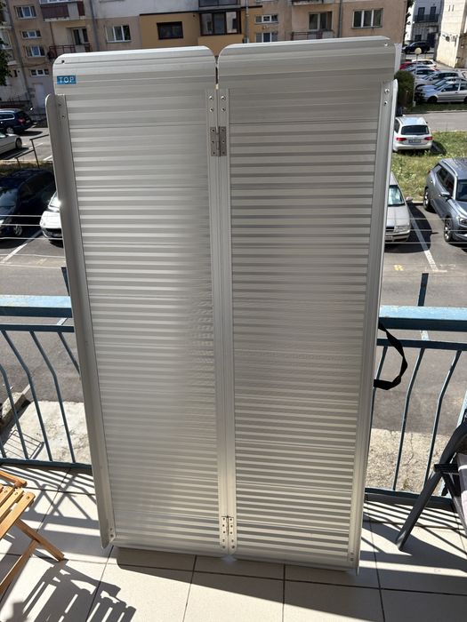 Rampă pliabilă din aluminiu 157×84 cm, 400 kg – stare foarte bună