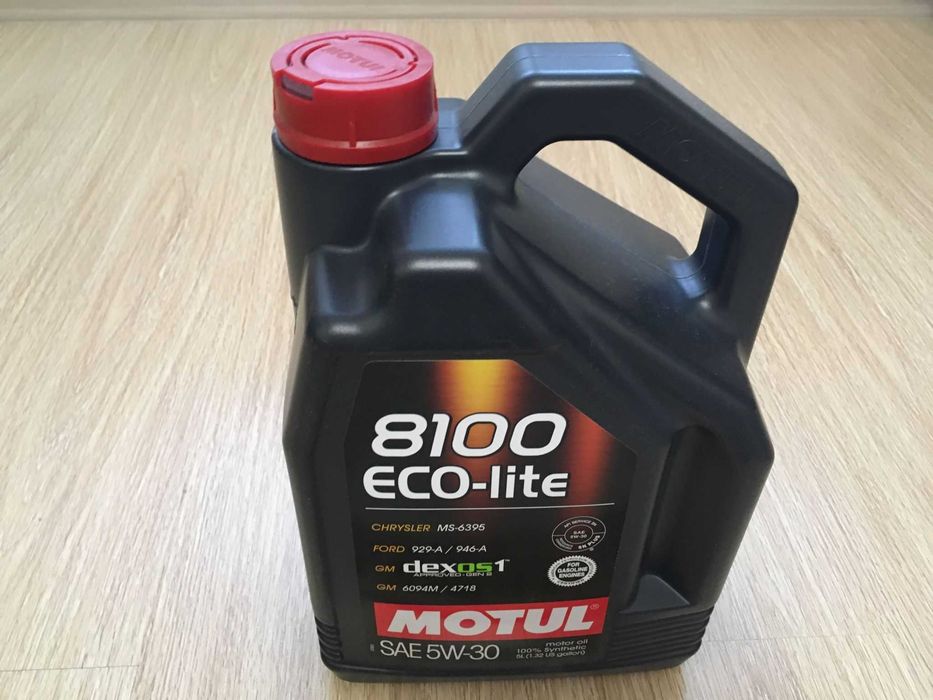 MOTUL моторное масло 5л.