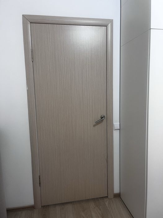 Двери б/у бесплатно 70*200, 80*200
