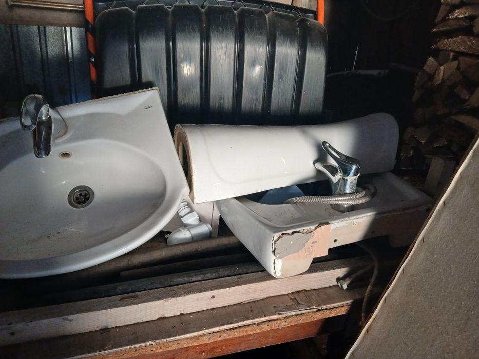 Продам раковины с краном