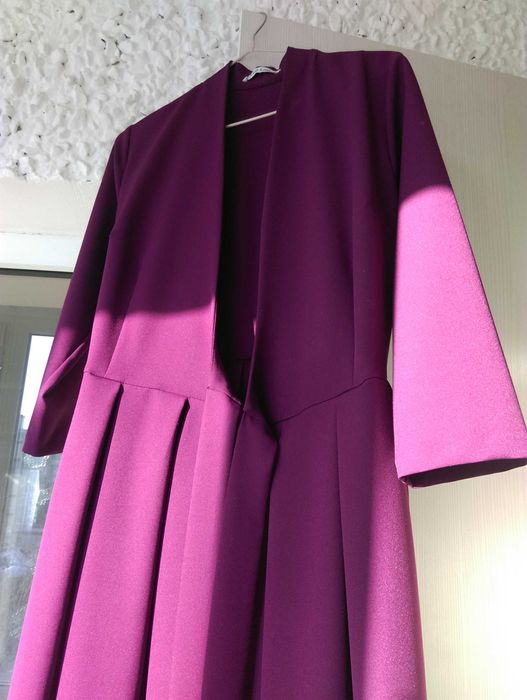 Бордовое платье для торжеств (размер 44-46)