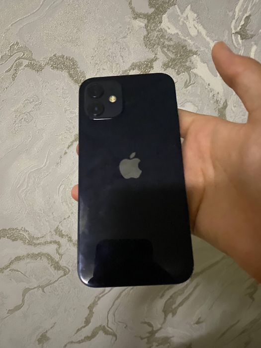 Iphone 12  ideal
