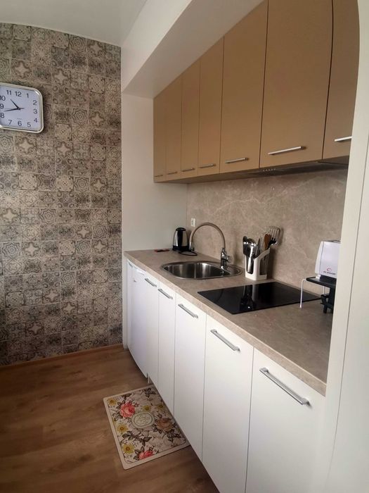 Отдавам под наем етаж от къща