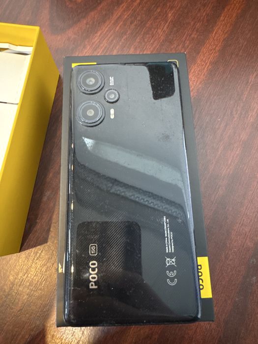 Telefon Poco F5 dunga ecran