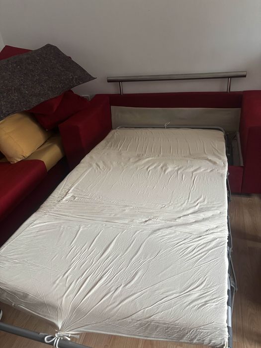 Разтегателен диван