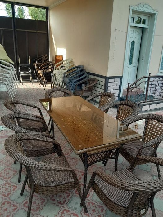 Ратан стол стул.