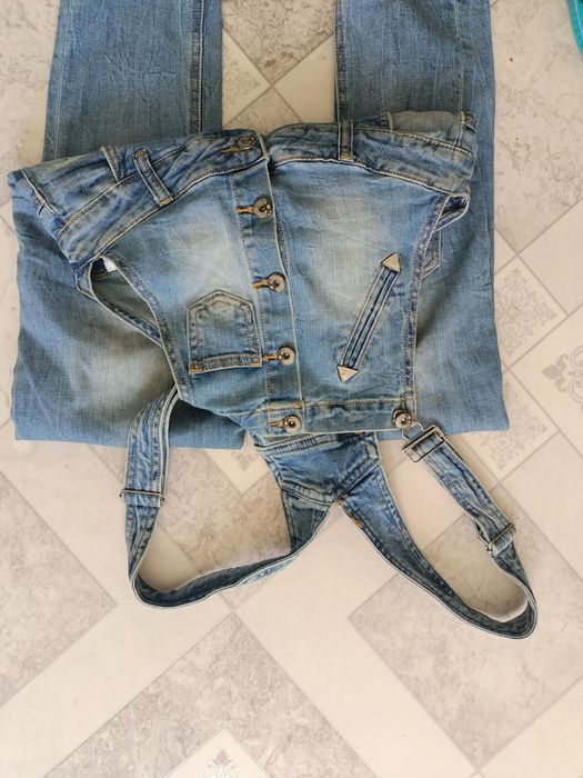 Продам джинсовые шорты,