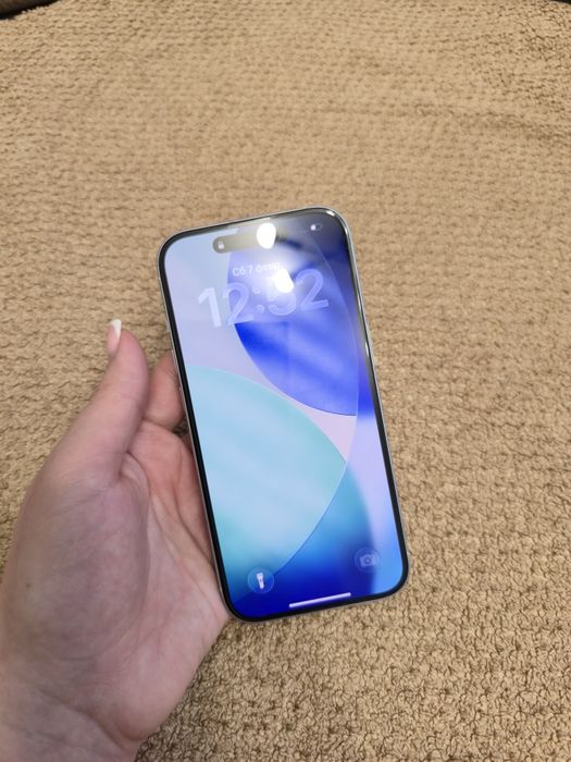 Продаю iPhone 15 256 gb
