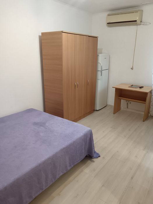 Închiriez garsoniera