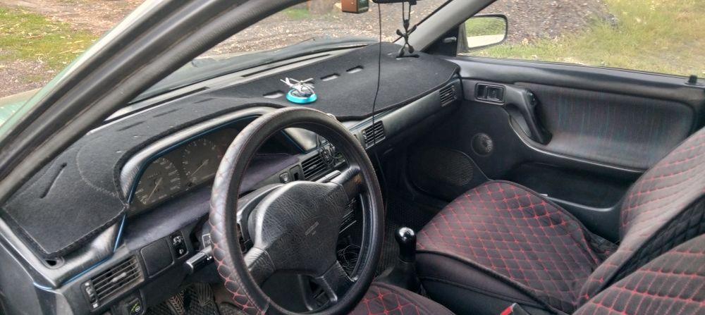 Продам Мазду 323