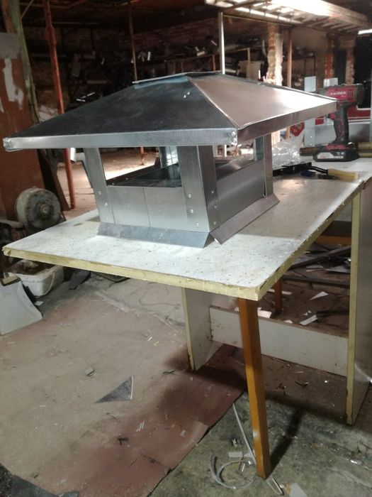 Обшивки и шапки за комин