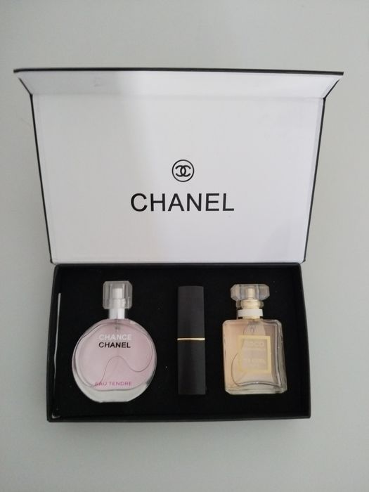 CHANEL.  Подарка