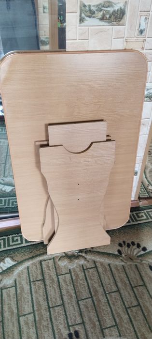 Продам стол б/у в хорошем состоянии