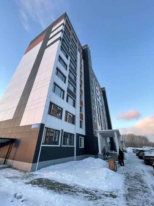 Продам 2шку на ул Базовая 2/3