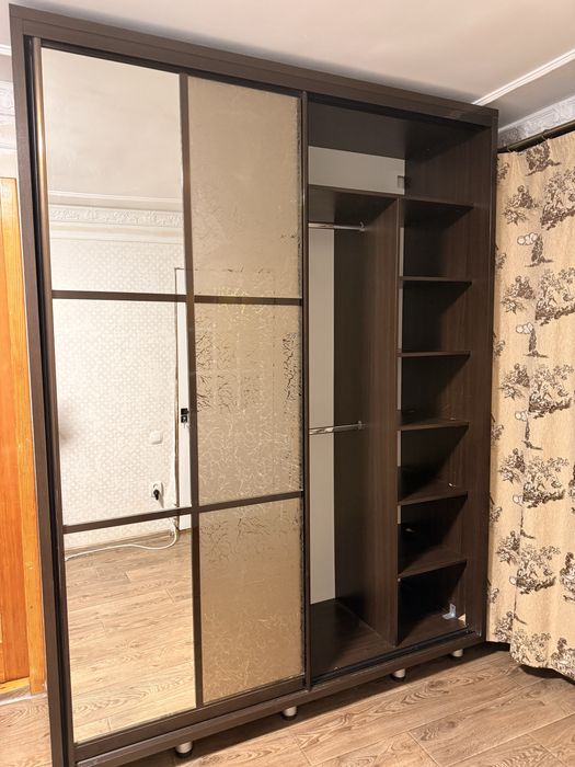 Шкаф купе зеркальный