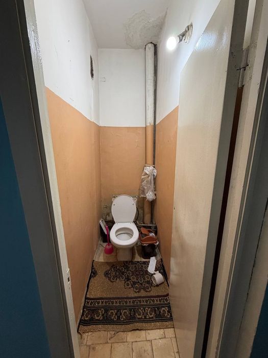 Ижарага уй берилади  изза урикзор атрофи 2 хона  1 этаж  300& ойла