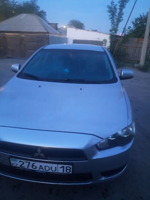 Mitsubishi Lanser